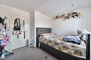 Bedroom- click for photo gallery
